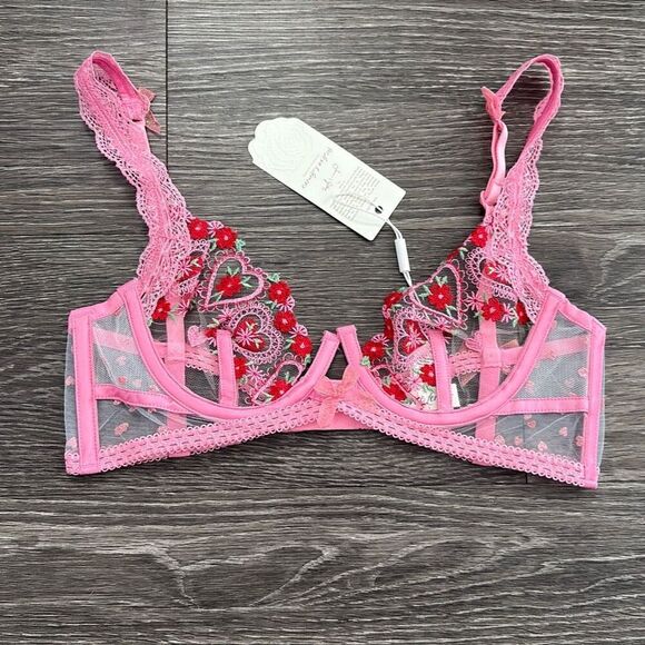 NWT For Love & Lemons Doiley Heart Bra In Pink Size 32A - Picture 2 of 5